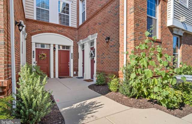 23305 MILLTOWN KNOLL SQUARE Gallery 2
