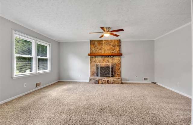 905 Rambling Rose Court NW Gallery 3