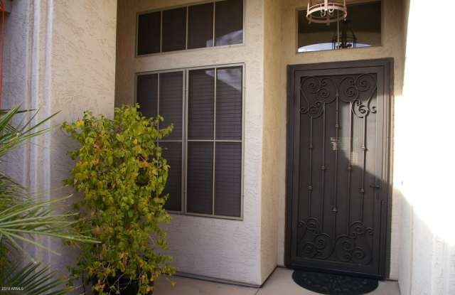 320 W ROADRUNNER Drive Gallery 4