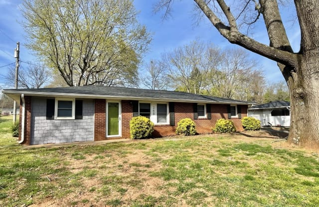 268 Brackett Road - 268 Brackett Road, Forest City, NC 28043
