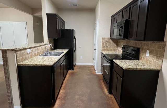McGregor duplex Gallery 4