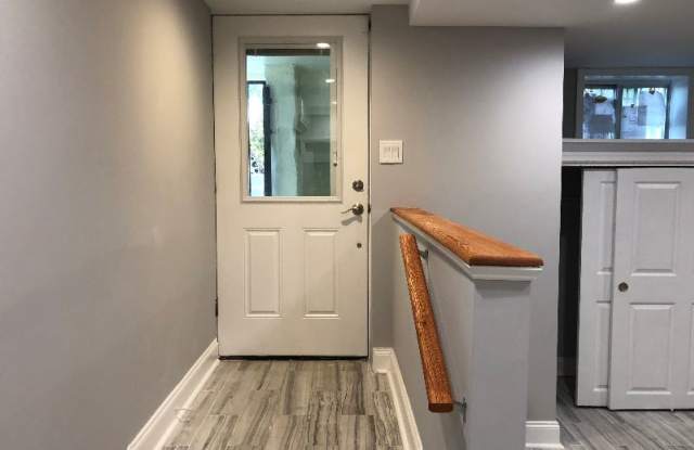 60 V St NW B Gallery 2