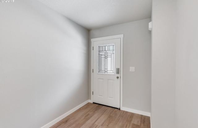 14122 NE 7th Ct Gallery 3