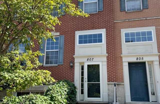 807 STATION Boulevard - 807 Station Boulevard, Aurora, IL 60504