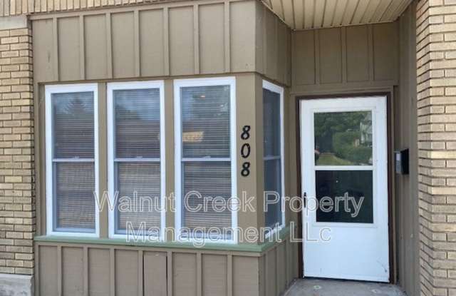 808 East Erie Down photos photos