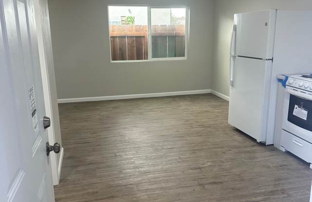 4475 Polk Ave photos photos