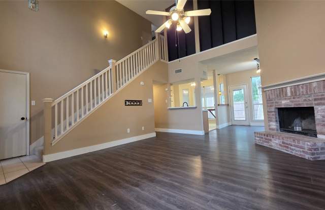 108 Indian Oaks Trail Gallery 3