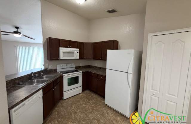 2160 Oakhurst Dr Gallery 3