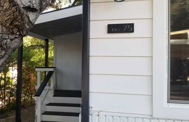 75 Little John Lane Gallery 3