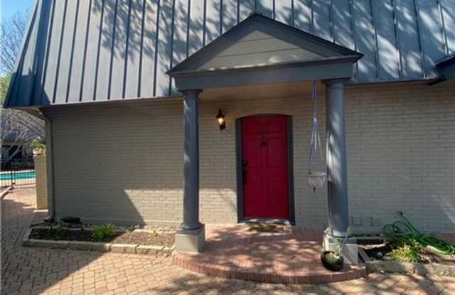 Cozy Convenience in North Shoal Creek - 2500 Steck Avenue, Austin, TX 78757