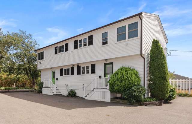 Winter Rental at Niles Beach! Gallery 3