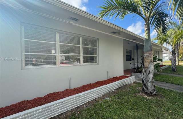 1110 S 19th Ave photos photos