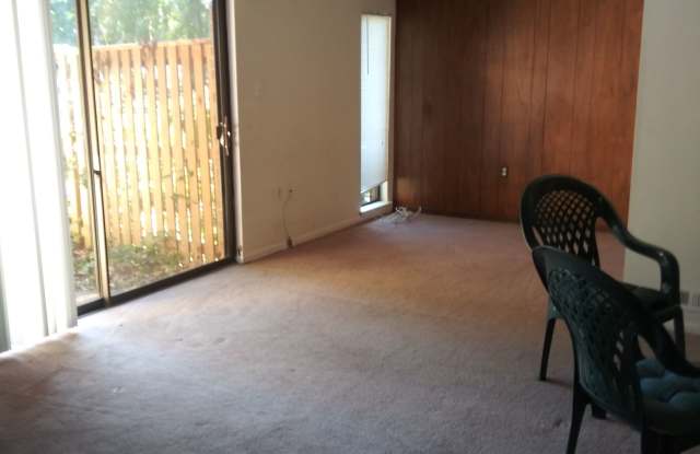 10576 Twin Rivers Road Gallery 4