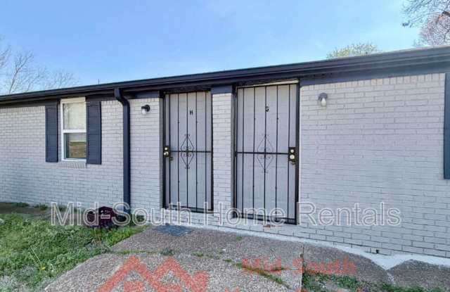 200 N Tipton St photos photos