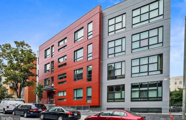 2337 CHAMPLAIN Street NW photos photos