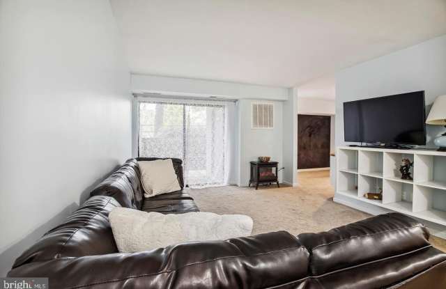 21 SILVERWOOD CIR #4 photos photos 21 SILVERWOOD CIR #4 photos photos