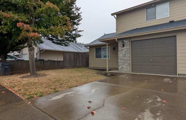 Nice 2bed/1.5 bath townhome- Great Springfield location! Gallery 3