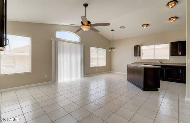 4311 E CAMPO BELLO Drive Gallery 4