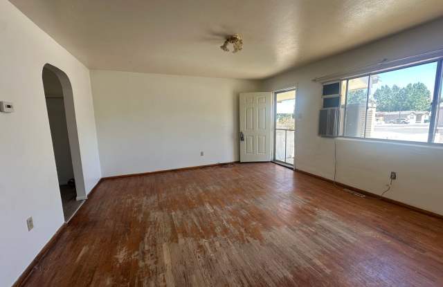 2 bedroom 1 bathroom duplex for rent in Aztec Gallery 4
