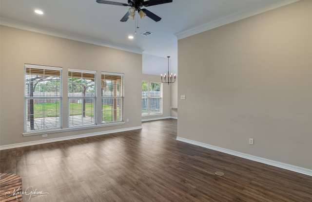 6008 Pampus Lane Gallery 3