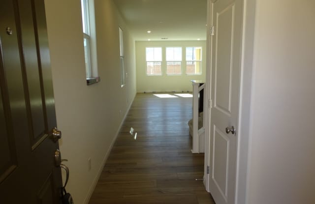 5 Bedroom Home In Inspirada With Bed And Full Bath Downstairs Gallery 3