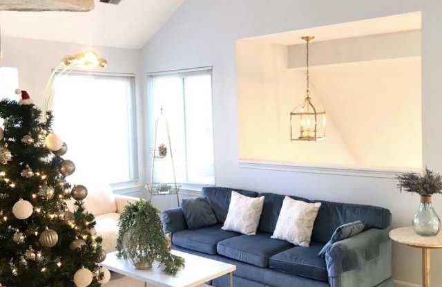 12351 STRONG COURT Gallery 3