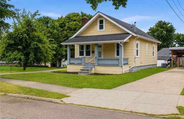 975 Corwin Avenue Gallery 3