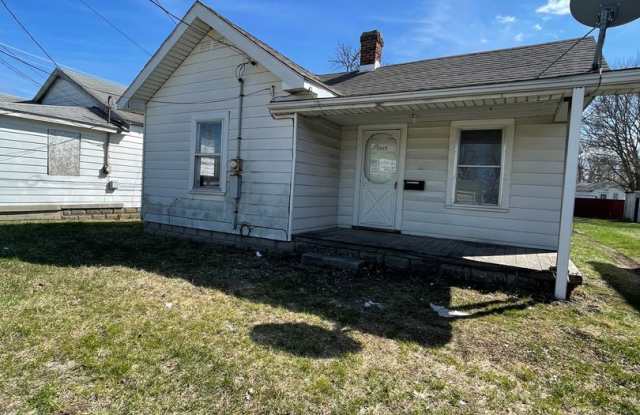 Coming mid January 2 bed / 1 bath house - 2025 East Memorial Drive, Muncie, IN 47302