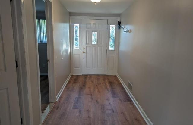19 Comanche Lane Gallery 2