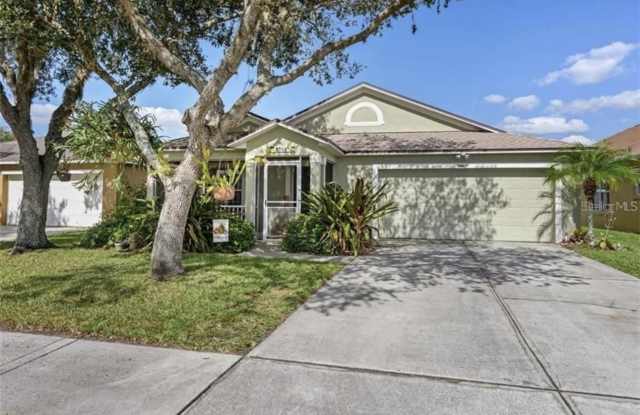 3703 Golden Eagle Dr - 3703 Golden Eagle Drive, Pasco County, FL 34639