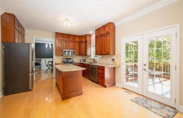 Spacious 4 bedroom/3.5 bath home Gallery 4