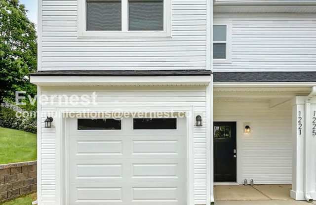 1221 Marble Street photos photos