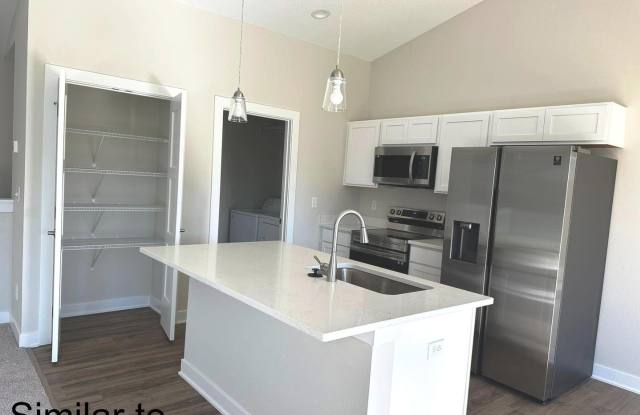 "Discover Opulent Living: Introducing Our New 3BR, 2BA Luxury Haven with 3-Car Garage!" Gallery 3