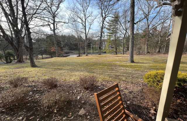 541 E DARK HOLLOW ROAD Gallery 3