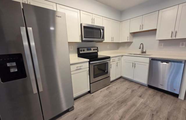 15040 CHERRYWOOD DR #3 Gallery 4