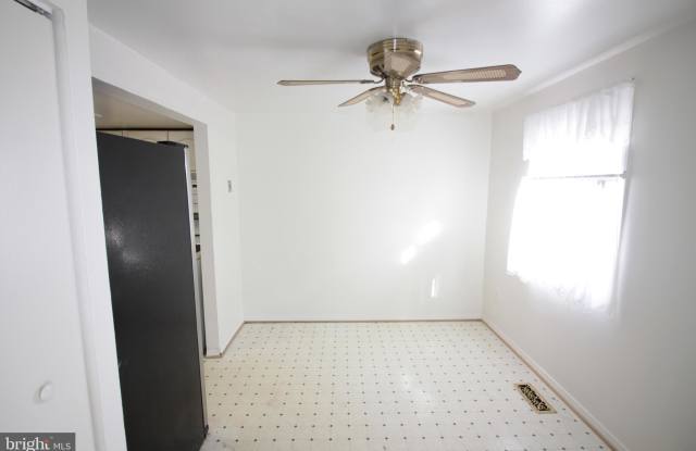 9343 READER LN Gallery 3