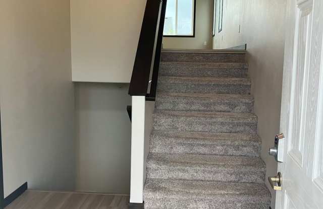4 Bed 3 Bath Single Family Home Gallery 3