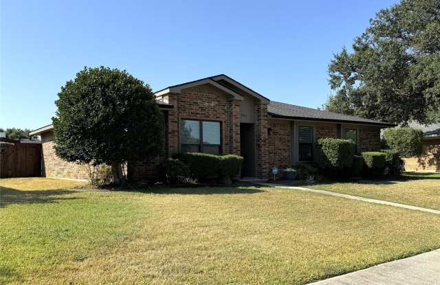 1762 Glencairn Lane Gallery 1