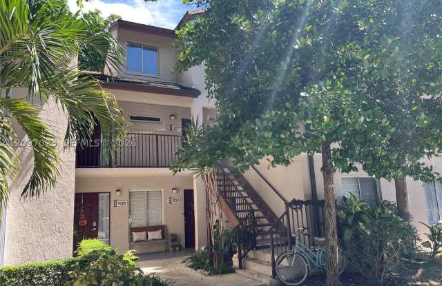 9215 SW 141st Pl Gallery 1
