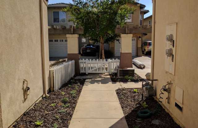 Escondido Park Row Gallery 4