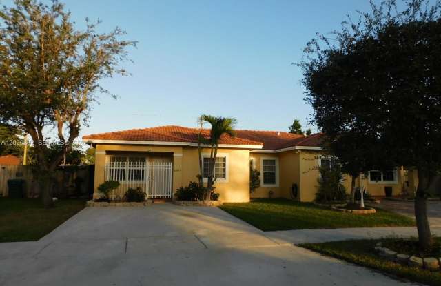 21511 SW 122nd Ct photos photos
