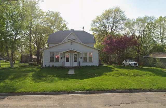 412 Maple Street -1/2 photos photos 412 Maple Street -1/2 photos photos