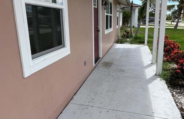 955 SW GWENDOLEN Terrace Gallery 2