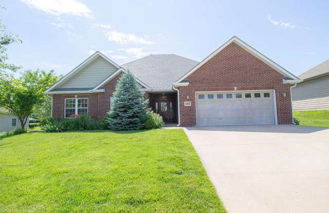 Supreme Residence For A Modern Lifestyle In This 3 Bedroom Home photos photos