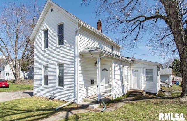 711 WILKES Avenue - 711 Wilkes Avenue, Davenport, IA 52802