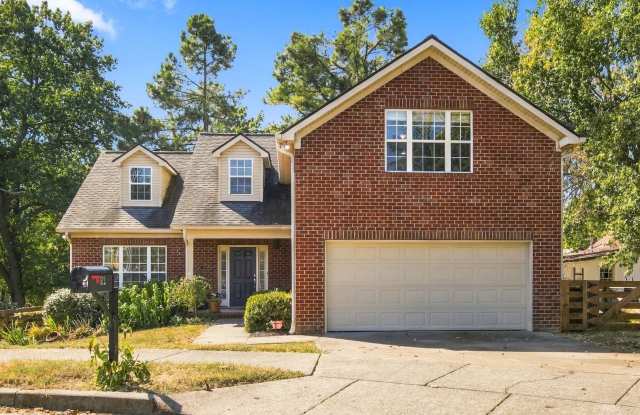 Stunning Modernized Brick Home in Nashville Gallery 4