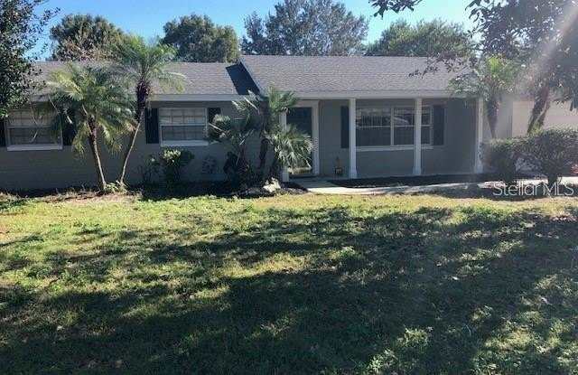2913 LAKE LOUISE Drive Gallery 1