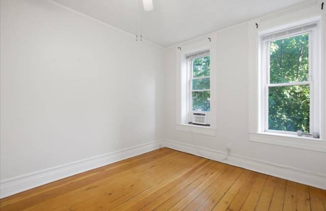 1616 W LeMoyne Street Gallery 2