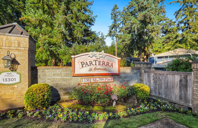 Ground‑Floor Parterra Condo with Lake Boren Peek‑a‑View Gallery 3