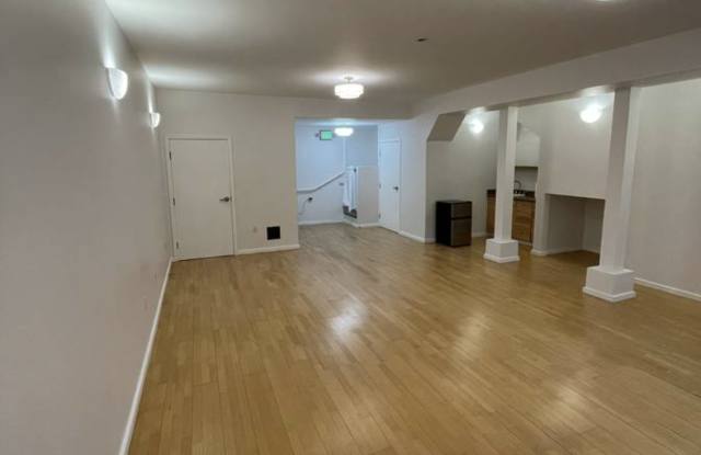 2421 Polk Street Gallery 2